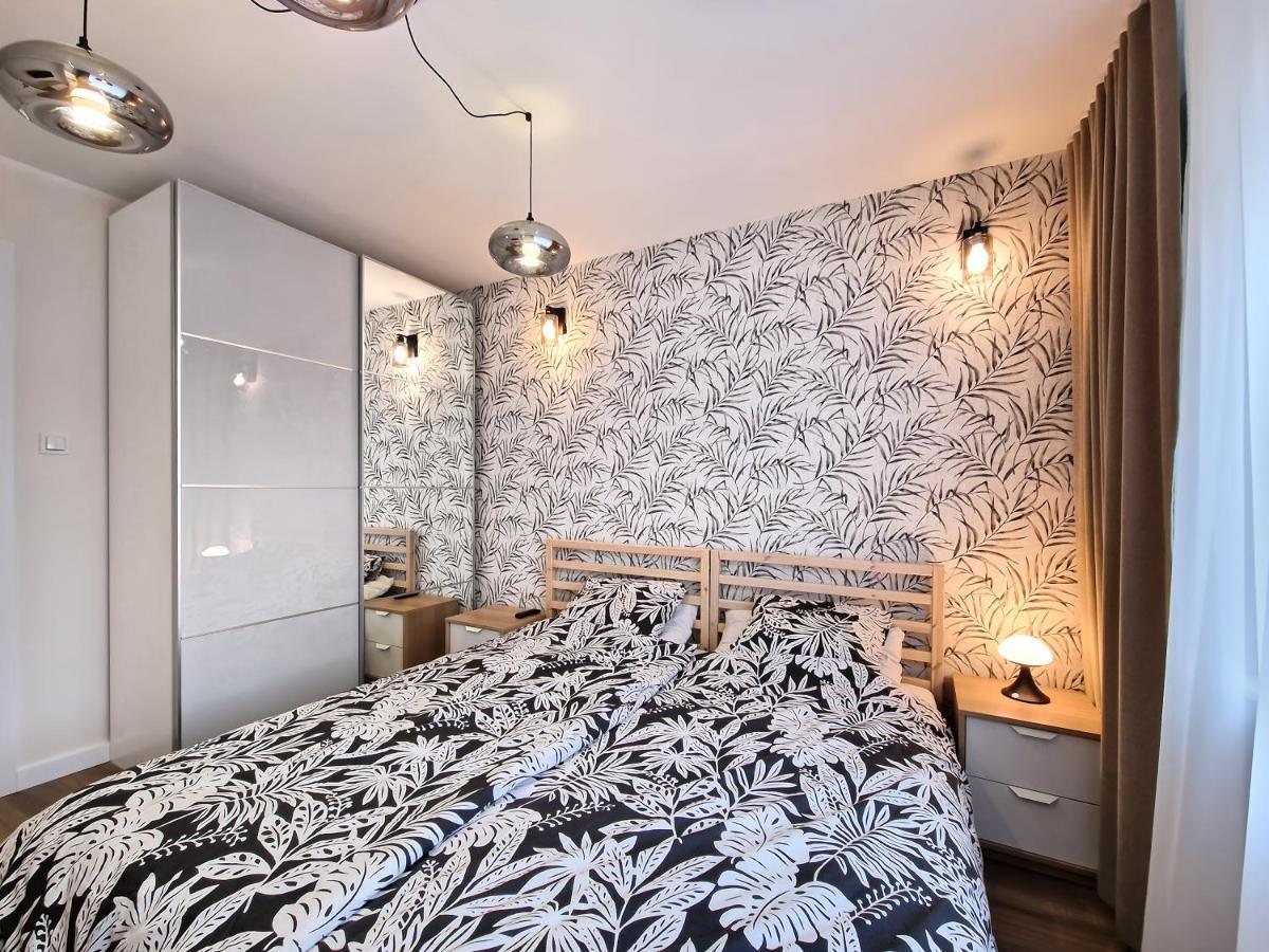 Nest - Parkingiem Apartment